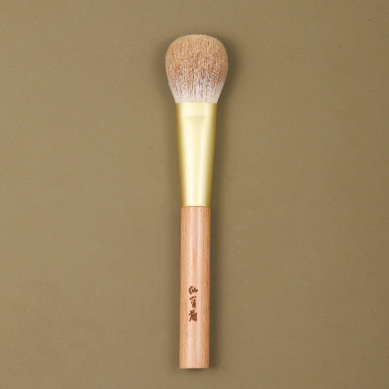 WJ11 Handmade Blush Brush – Vintage Snow Fox Hair, Yakusugi Wood Handle
