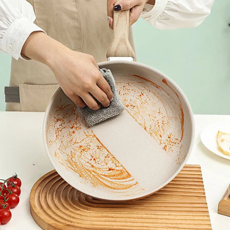 Ceramic Non-Stick Frying Pan – Induction & Gas Compatible